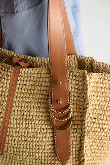 Dorothee Schumacher Tote Bag in raffia with D-ring hardware raffia/tan