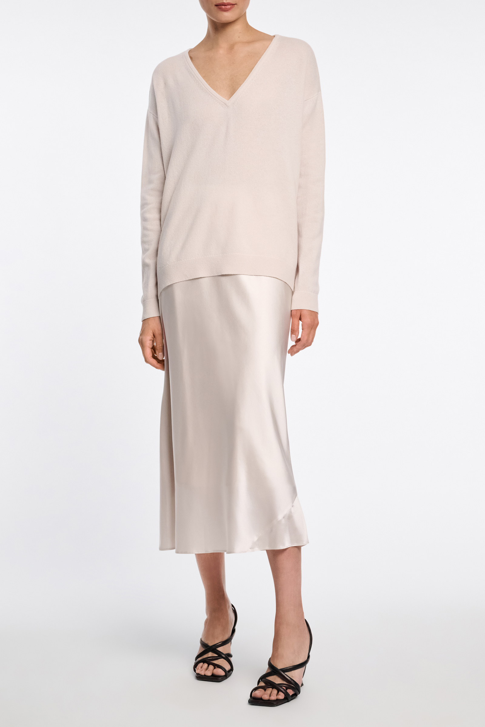 Dorothee Schumacher V-NECK SWEATER IN CASHMERE natural white