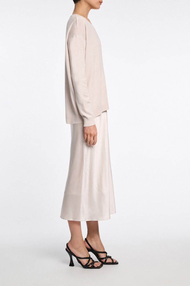 Dorothee Schumacher V-NECK SWEATER IN CASHMERE natural white