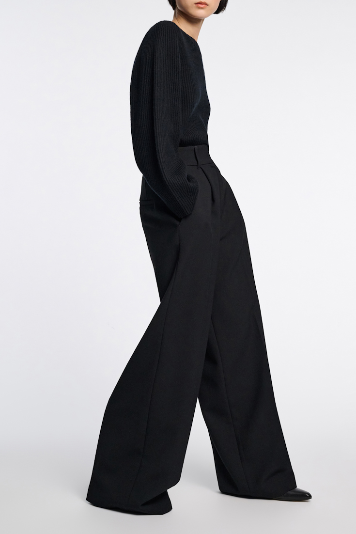 Dorothee Schumacher Ribbed knit sweater in Merino-cashmere pure black