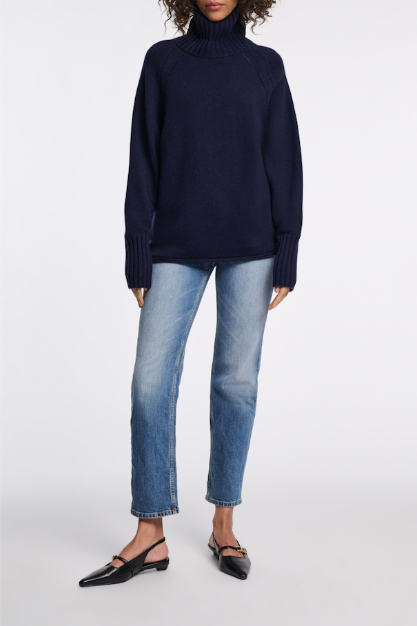 BOLD VOLUMES pullover