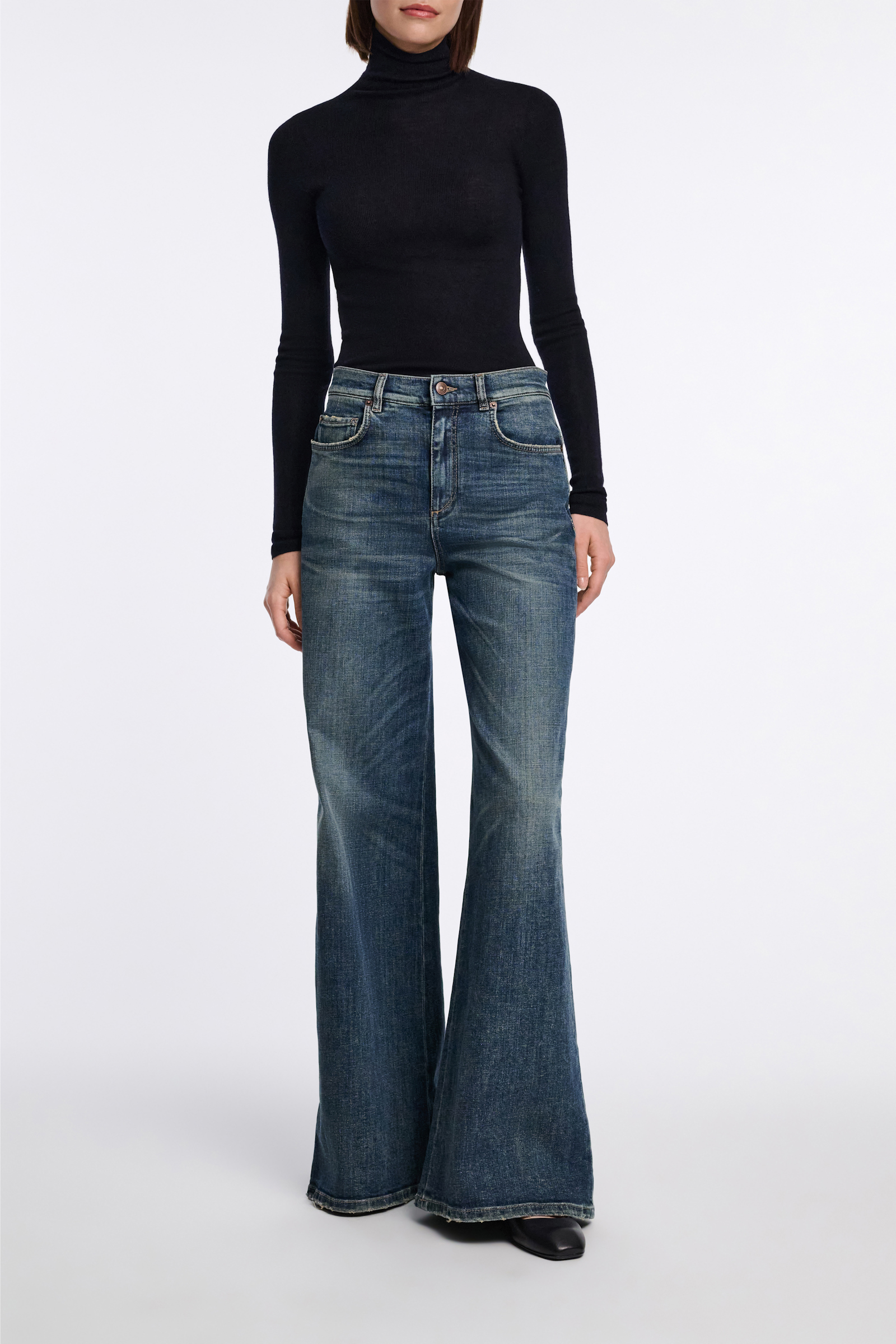 Dorothee Schumacher Seamless turtleneck pullover dark navy