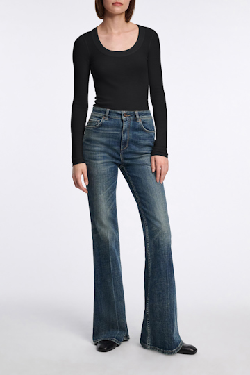 Dorothee Schumacher Pullover with deep scoop neckline pure black