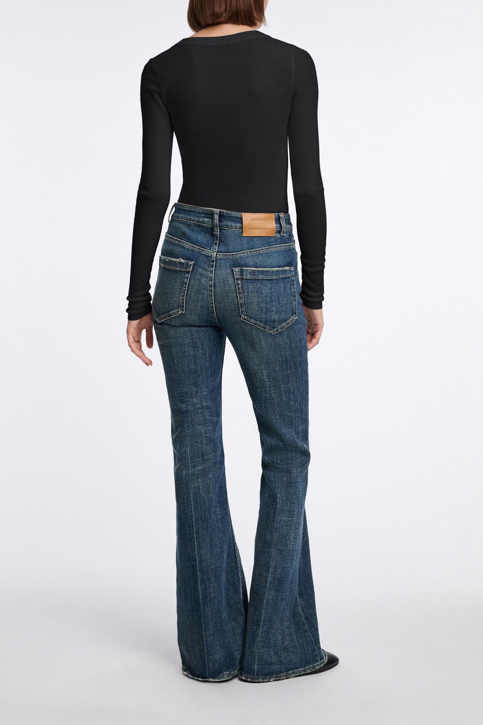 Dorothee Schumacher Pullover mit tiefem Rundhalsausschnitt aus Merino pure black