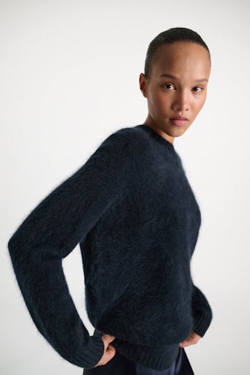 Dorothee Schumacher Fluffy Pullover aus Merino und Kaschmir dark navy