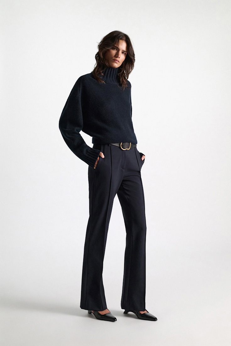 Dorothee Schumacher Turtleneck pullover in Merino-cashmere mix dark navy