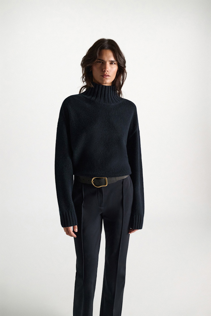 Dorothee Schumacher Turtleneck pullover in Merino-cashmere mix dark navy