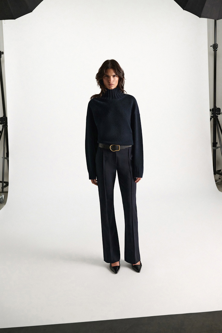 Dorothee Schumacher Turtleneck pullover in Merino-cashmere mix dark navy
