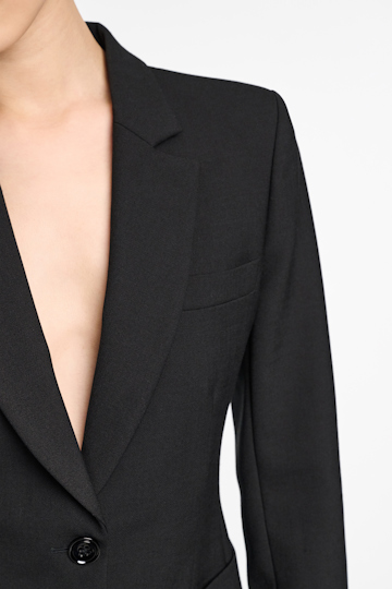 Dorothee Schumacher Hourglass blazer pure black