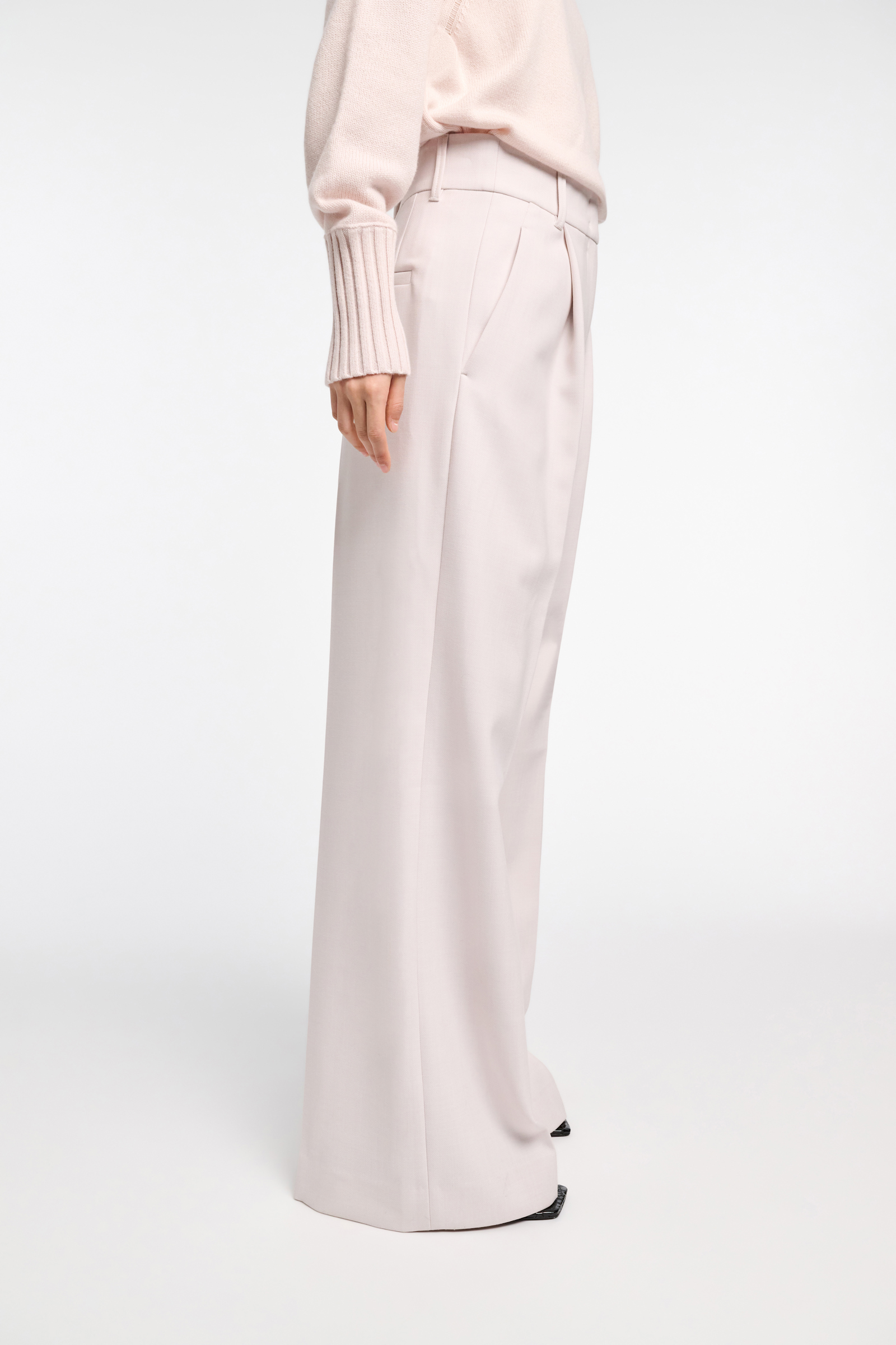 Dorothee Schumacher Wide leg pleated pants pearl sand