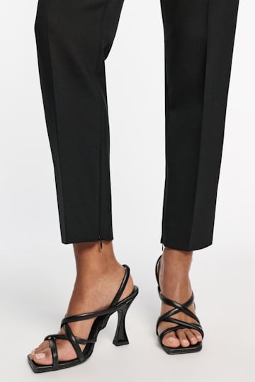 Dorothee Schumacher Zigarettenhose aus Wollmix pure black