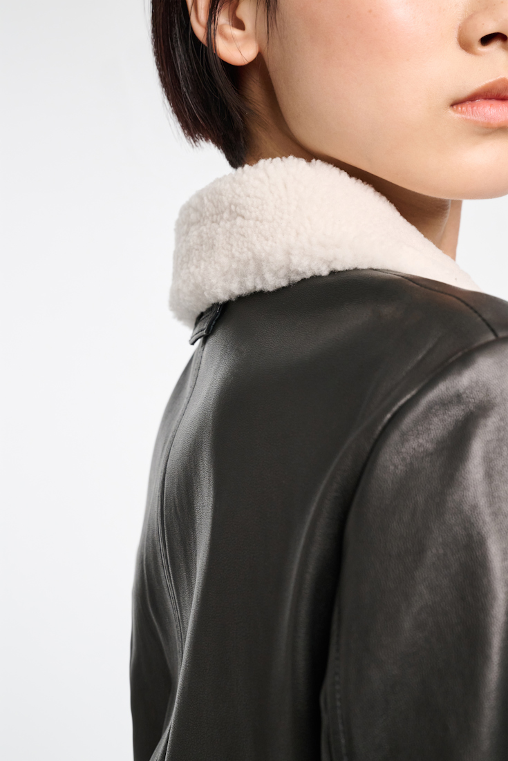 Dorothee Schumacher Lederjacke mit Lammfellkragen pure black