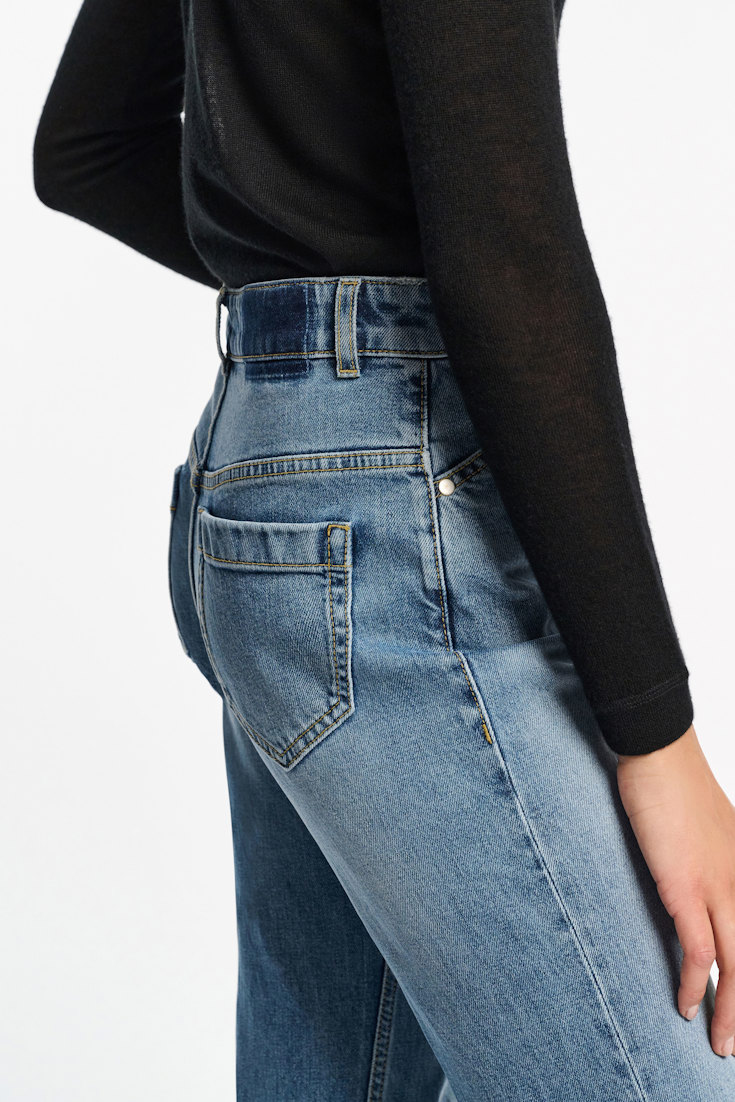 Dorothee Schumacher Stone wash indigo blue flared jeans denim blue