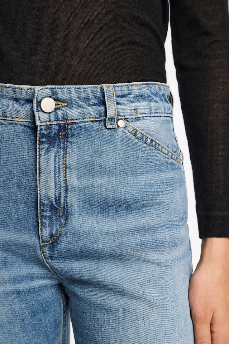 Dorothee Schumacher Stone wash indigo blue flared jeans denim blue