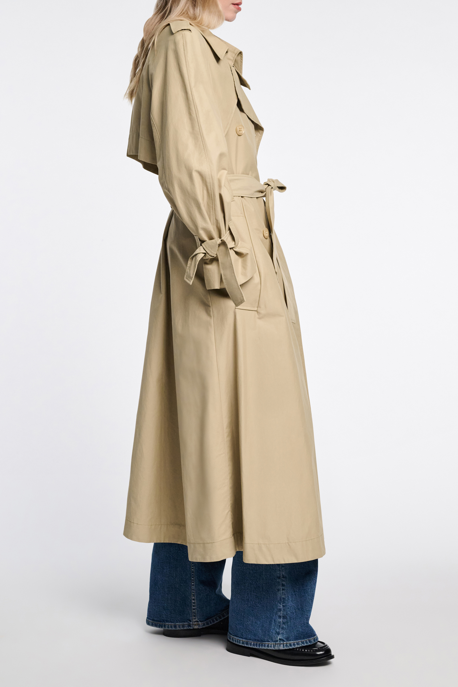 Dorothee Schumacher Trench coat in techno fabric khaki beige