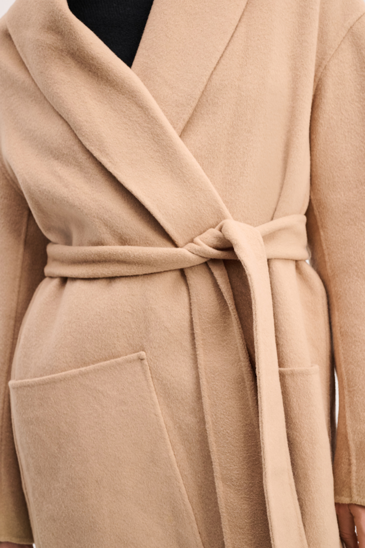 SOFT SILHOUETTES coat