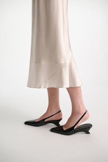 Dorothee Schumacher Rock aus Satin mit Bias-Cut natural white