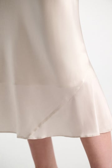 Dorothee Schumacher Rock aus Satin mit Bias-Cut natural white