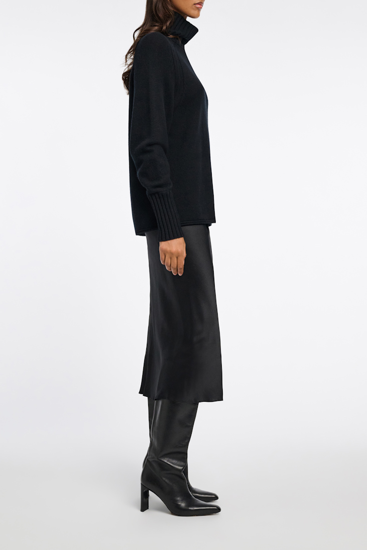 Dorothee Schumacher Stretch silk-satin midi-skirt pure black