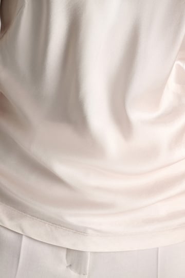Dorothee Schumacher Top aus Satin mit verstellbaren Trägern natural white