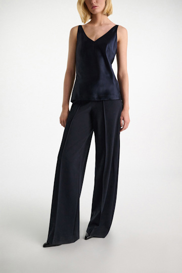 Dorothee Schumacher Top aus Satin mit verstellbaren Trägern dark navy