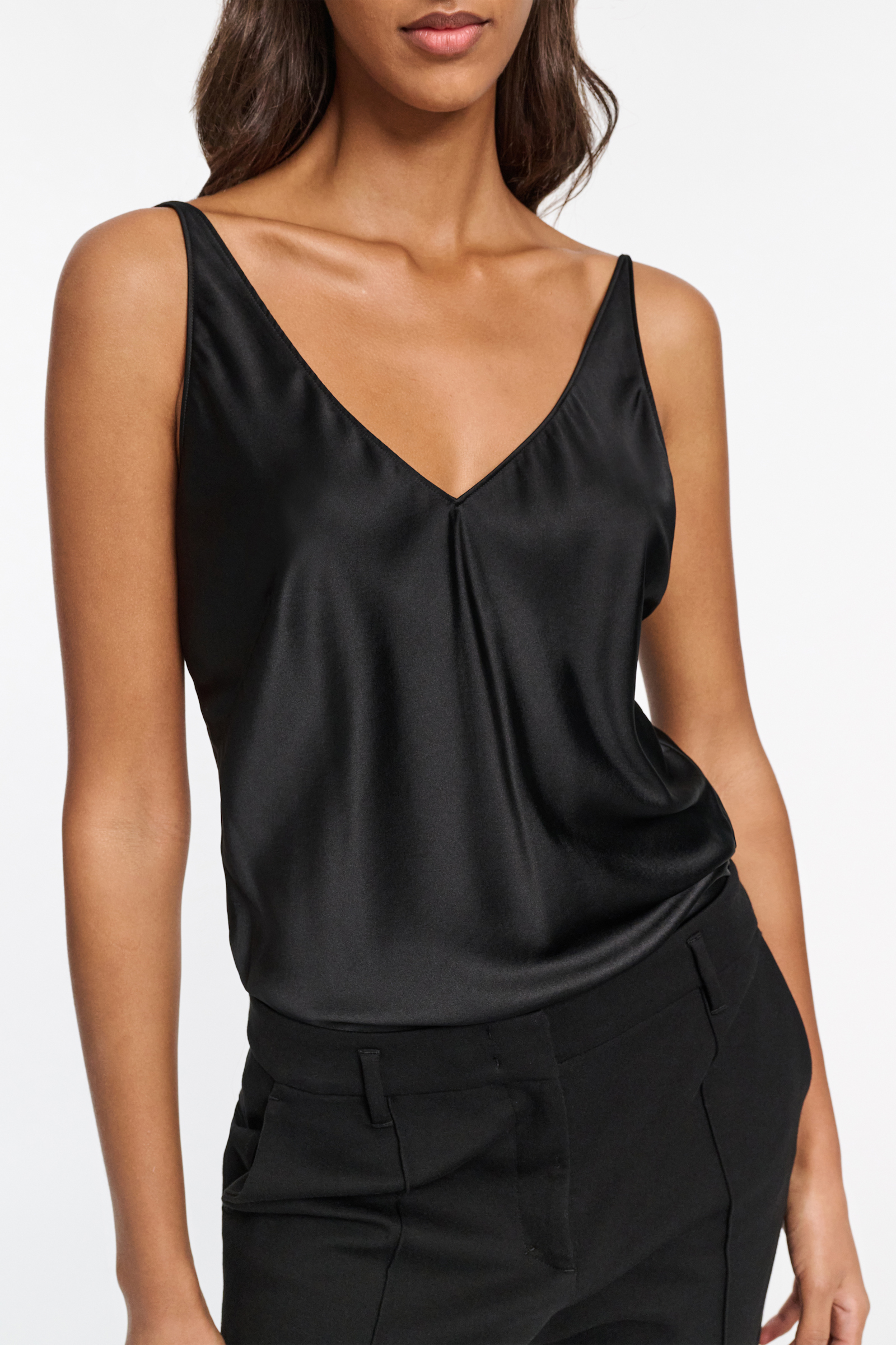 Dorothee Schumacher STRETCH SATIN V-NECK CAMISOLE pure black