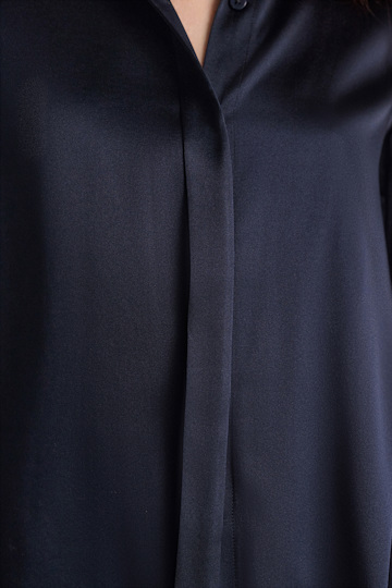 Dorothee Schumacher Bluse aus Seiden-Stretch Satin dark navy