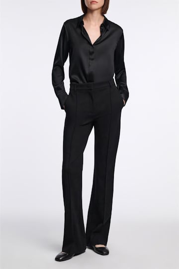 Dorothee Schumacher Bluse aus Seiden-Stretch Satin pure black