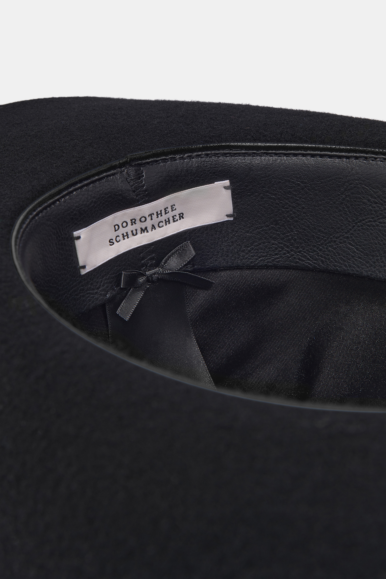 Dorothee Schumacher Felted wool hat pure black Product Detail View